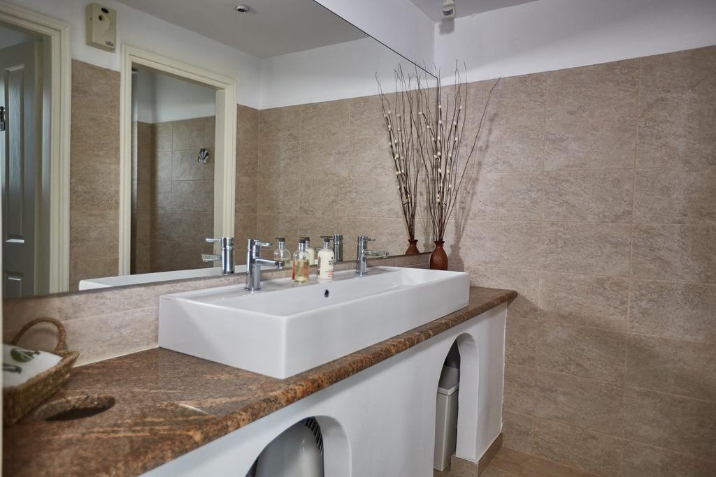 Aelia Appartement Áyios Pétros Buitenkant foto